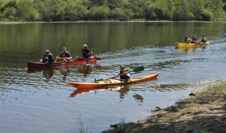 Gites au bord de l'eau et activités pour toute la famille autour du lac de Vassivière