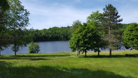 Réservation de gites au lac de vassivière en toutes saisons