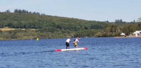 Journée paddle en limousin. Faire des activités nautiques à proximité d'un de nos 5 gites.