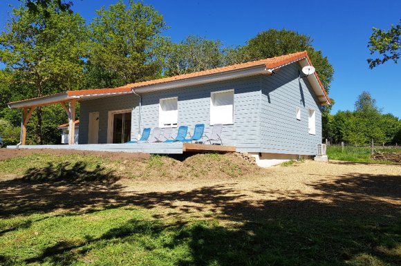 Chalet ou gites pour des vacances vertes dans le Limousin au bord du #lac de Vassivière